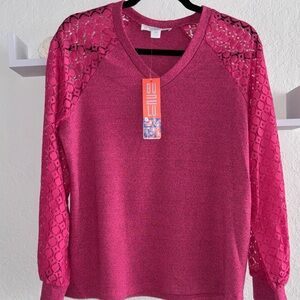 🌴Fuchsia V-Neck Sweater with Lace Sleeves Size M